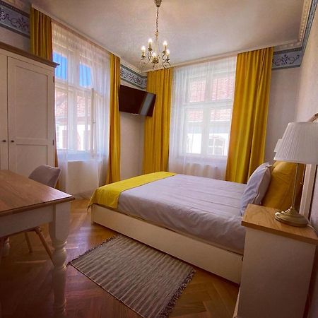 Casa Legenda Hotel Сигишоара Екстериор снимка